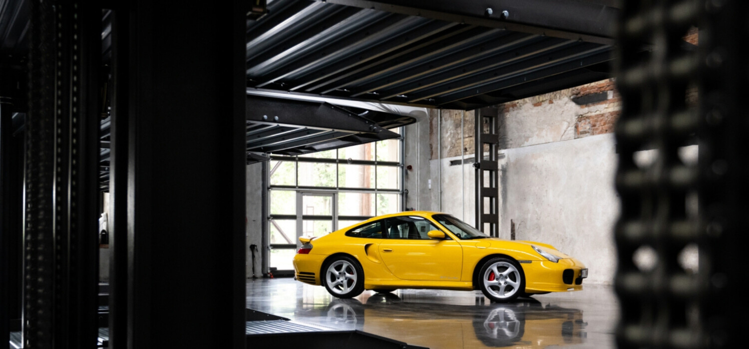 The first collectible Porsche 911 Turbo (996) successfully sold out